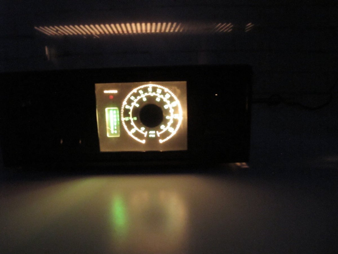 Sansui TU - 555 Vintage 1960s Solid State Stereophonic Tuner - ZeereeZ
