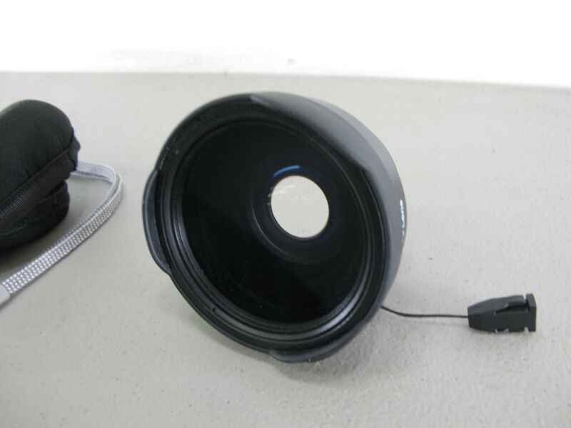 SeaLife ReefMaster 24mm Wide Angle Lens for Digital Cameras & 35mm Cameras SL970 - ZeereeZ