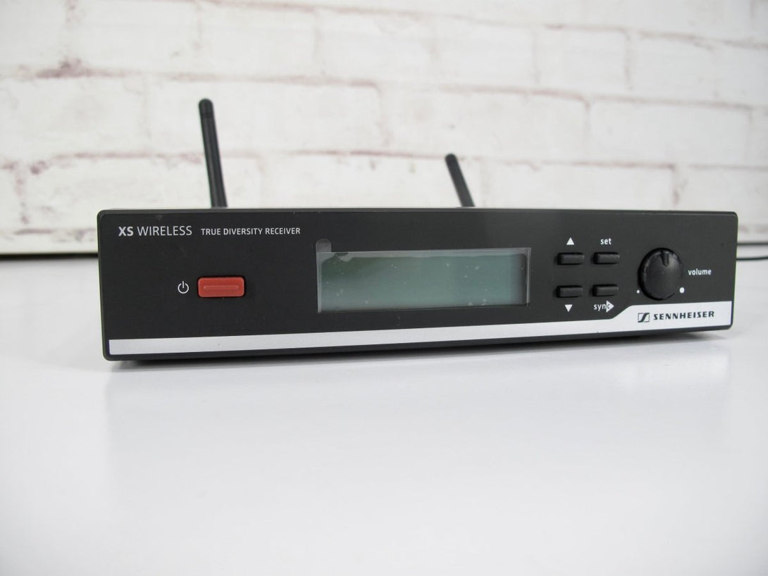 Sennheiser XS Lavalier Freq. A 548 - 582MHz EM 10 SK 20 Mcrophone System - ZeereeZ