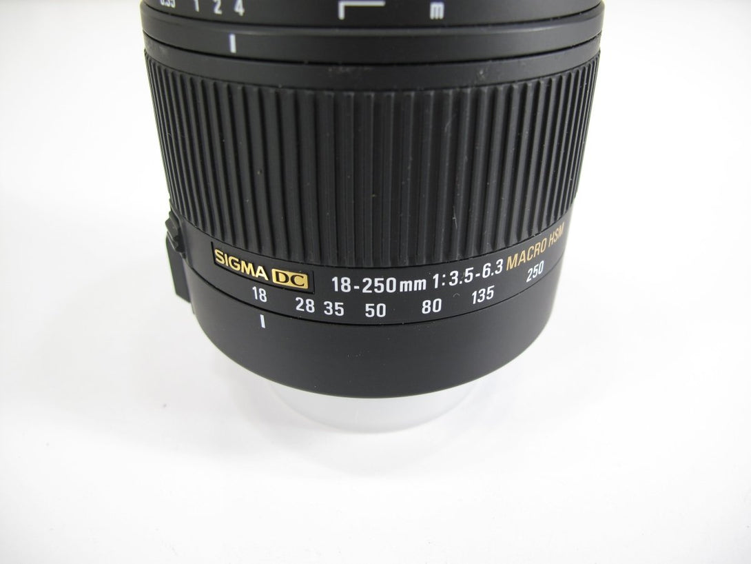 Sigma 18 - 250mm f/3.5 - 6.3 DC OS Macro HSM Lens for Nikon - ZeereeZ
