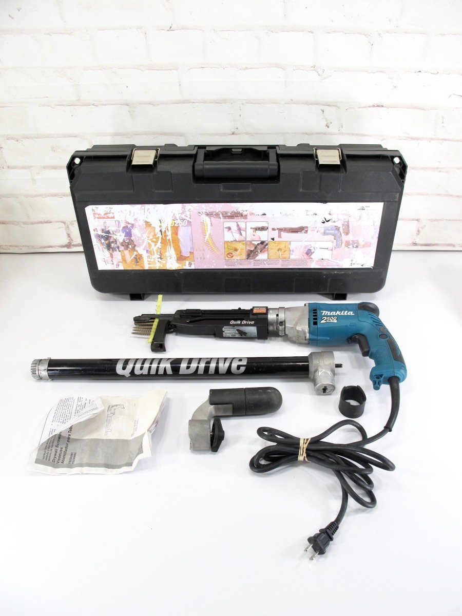 Simpson PRO300S Auto Feed Decking Screw System w/ Makita FS2300 Screwgun - ZeereeZ
