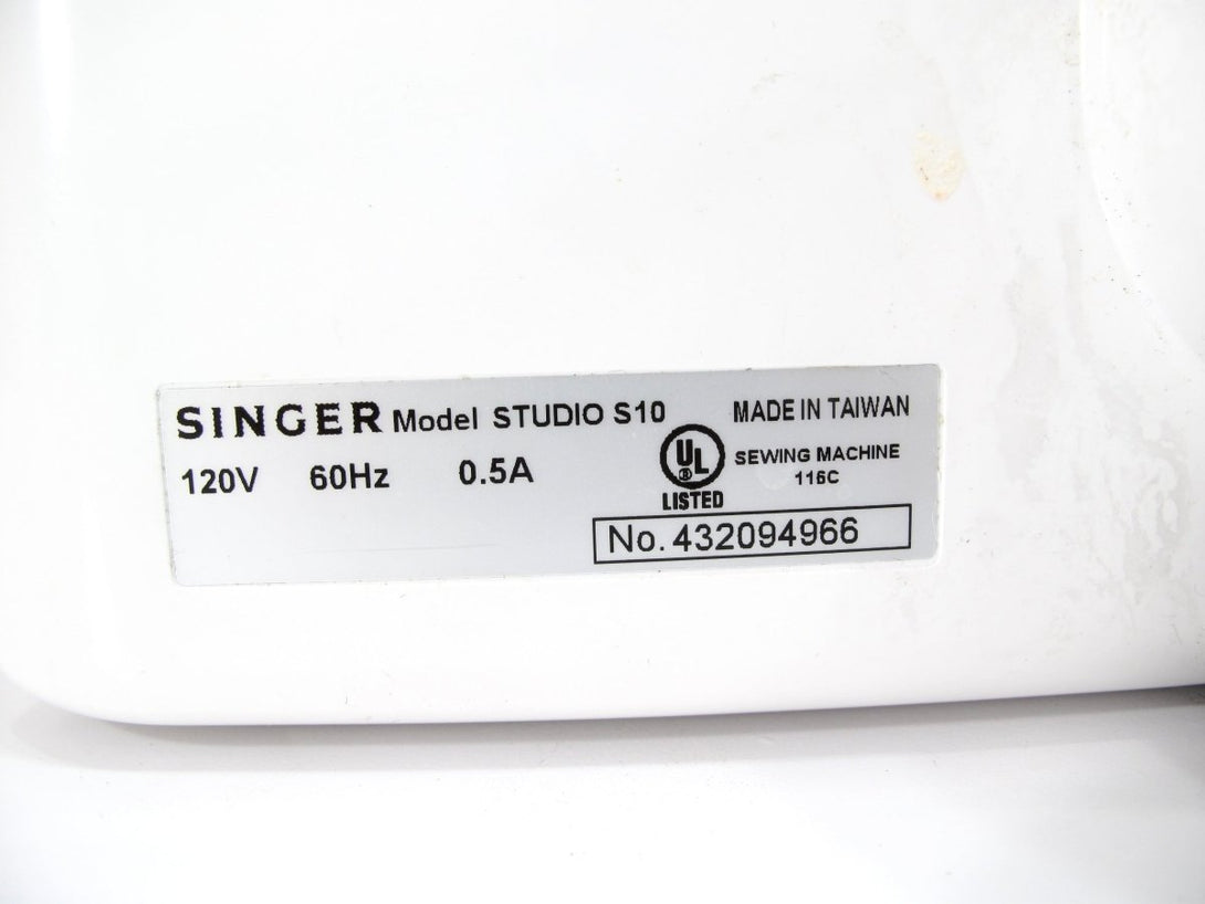 Singer Studio S10 Industrial Grade Digital Programmable Embroidery Machine - ZeereeZ