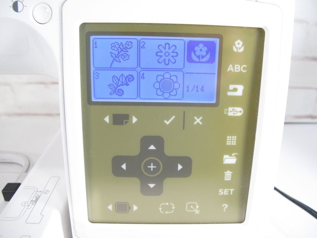 Singer Studio S10 Industrial Grade Digital Programmable Embroidery Machine - ZeereeZ