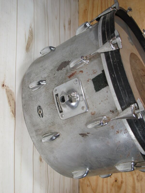 Slingerland 22x15 Vintage 1970s Chrome Kick Drum w/ Legs - ZeereeZ