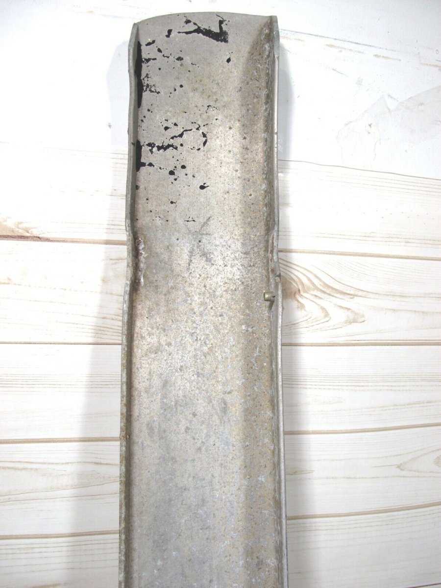 Solid Aluminium Bumper from a Vintage Airstream International Trailer 1970 - 80s - ZeereeZ