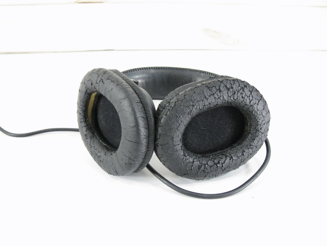 Sony MDR7506 Professional Large Diaphragm Headphones - ZeereeZ