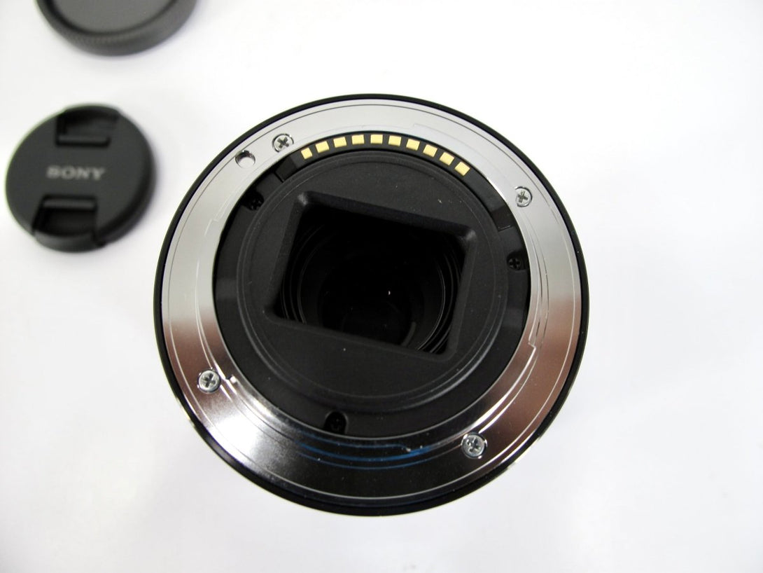 Sony SEL55210 E 55 - 210mm F4.5 - 6.3 Zoom Lens for Sony E - Mount Cameras - ZeereeZ