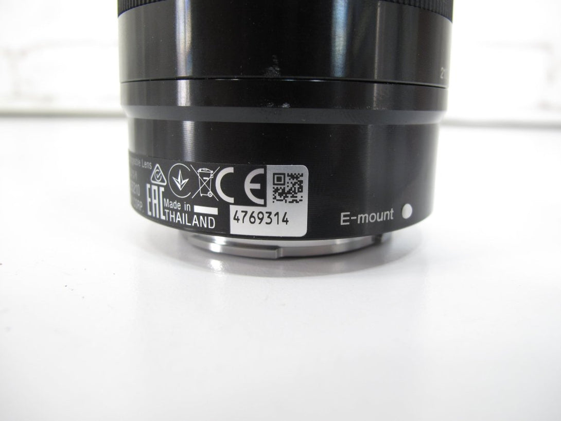 Sony SEL55210 E 55 - 210mm F4.5 - 6.3 Zoom Lens for Sony E - Mount Cameras - ZeereeZ