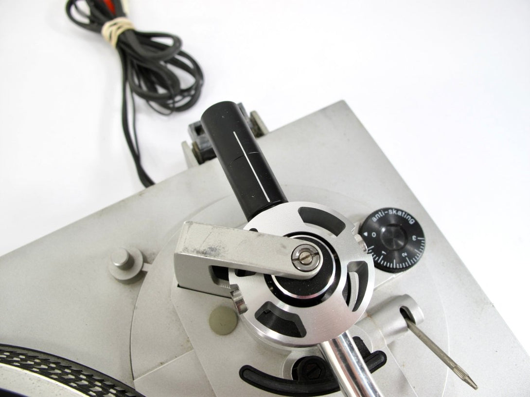 Technics SL - D3 Direct Drive Quartz Lock Auto Turntable Record Player - ZeereeZ