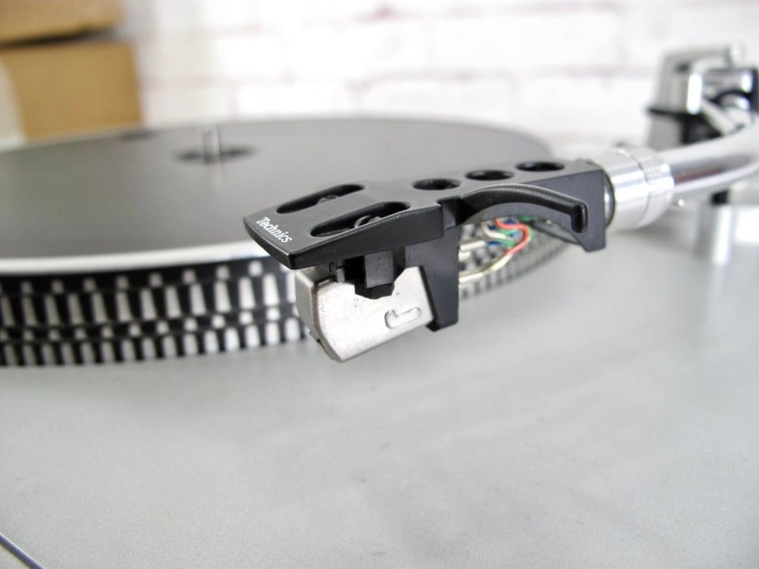 Technics SL - D3 Direct Drive Quartz Lock Auto Turntable Record Player - ZeereeZ
