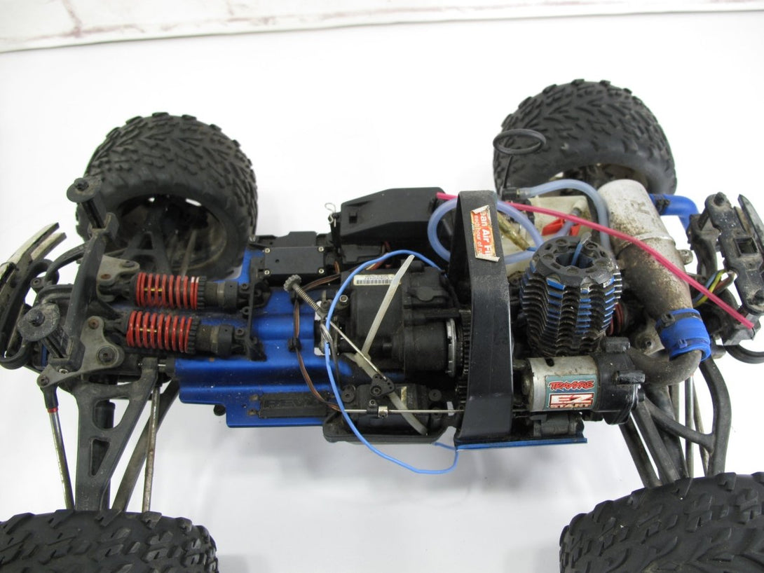 Traxxas Revo 3.3 Powerd RC Car with Control Starter & Battery NITRO - ZeereeZ