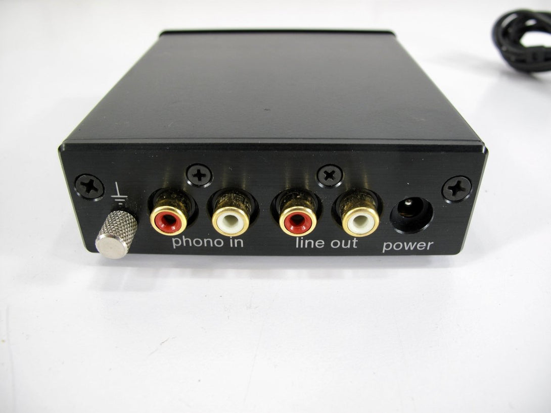 U - Turn Audio Pluto Record Player / Turntable Phono Preamp - ZeereeZ