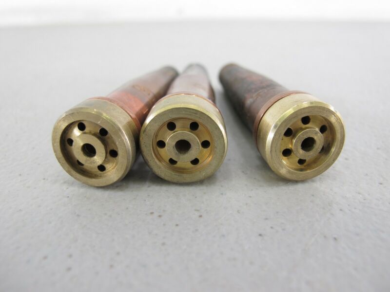 Uniweld Two 3VVC & One 0VVC Cutting Torch Tips 3 Total - ZeereeZ