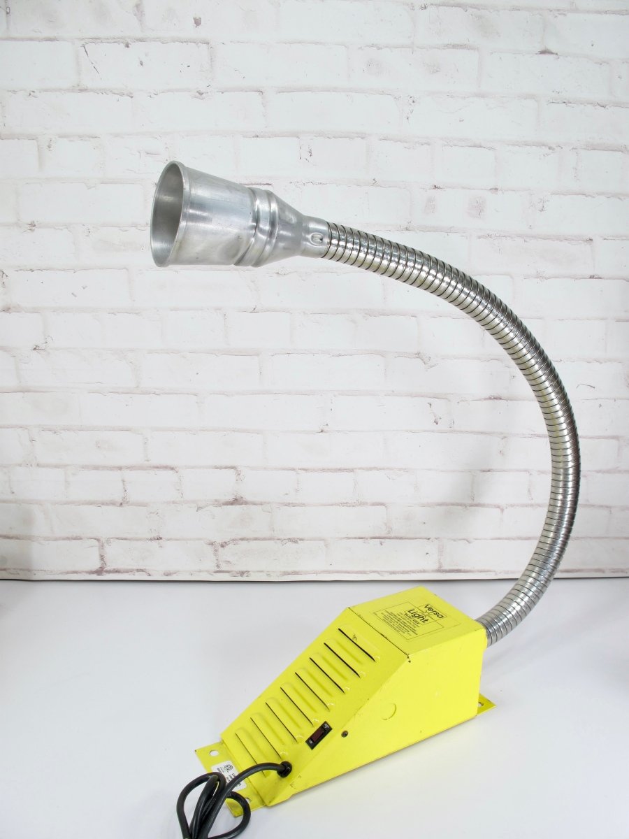 Versa Light 420X 42" Flexible Warehouse Loading Dock Truck Light - ZeereeZ