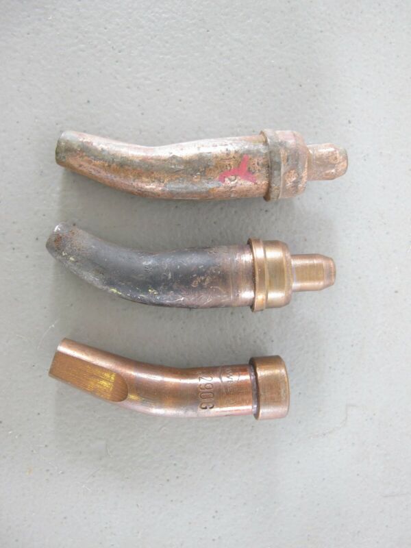 Victor Lof of Two 4 - 1 - 218 & One 3 - 6290G Cutting Torch Tips 3 Total - ZeereeZ