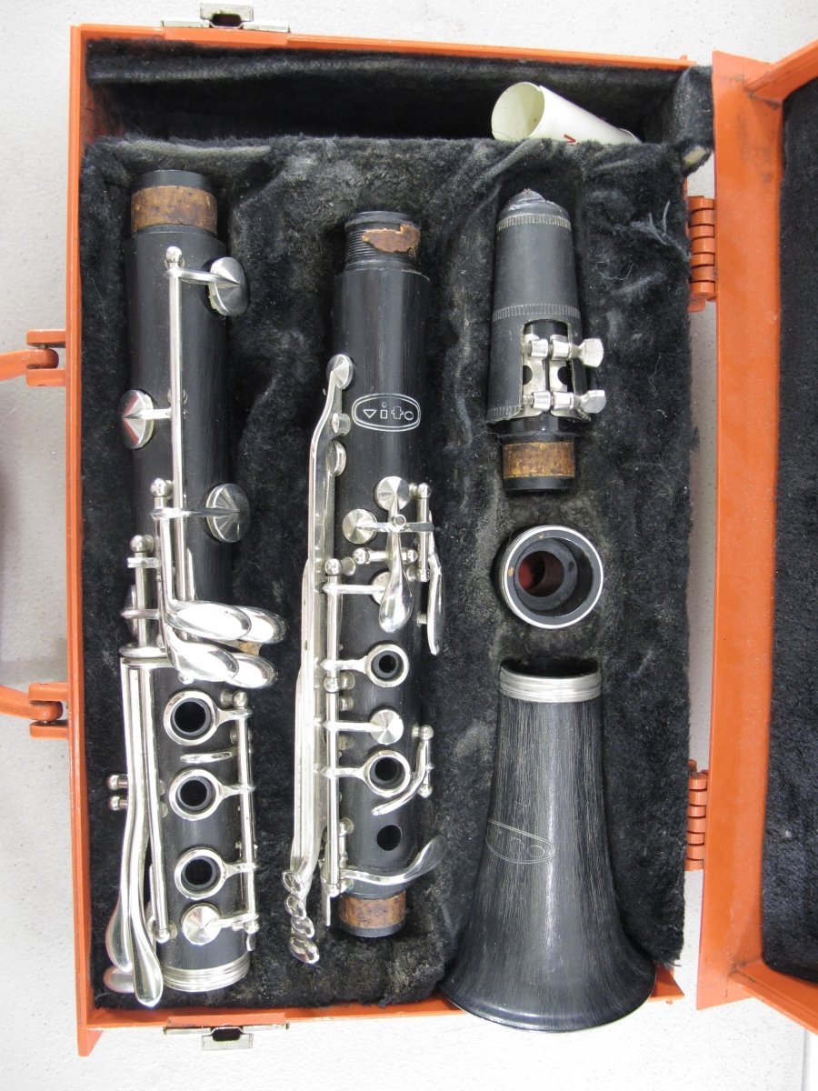 Vito Bb Open Hole Unknown Student Model Clarinet - ZeereeZ