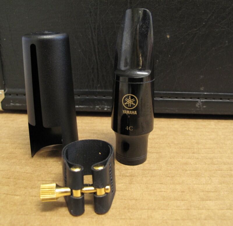 Vito Bb Tenor Saxophone w/ Yamaha 4C Mouthpiece & Case - ZeereeZ