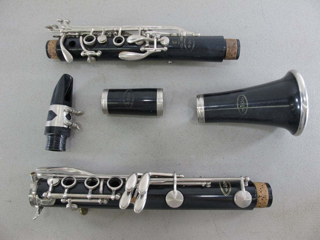 VITO Resotone Model 7213 Clarinet with Case & Vito II Mouthpiece - ZeereeZ