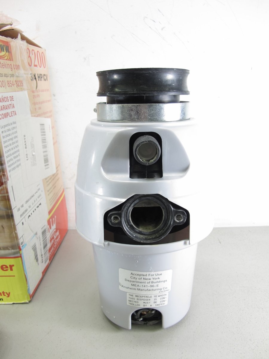 Waste King 9930 Legend Series 1/2 HP Continuous Feed Operation Garbage Disposer Wired - ZeereeZ