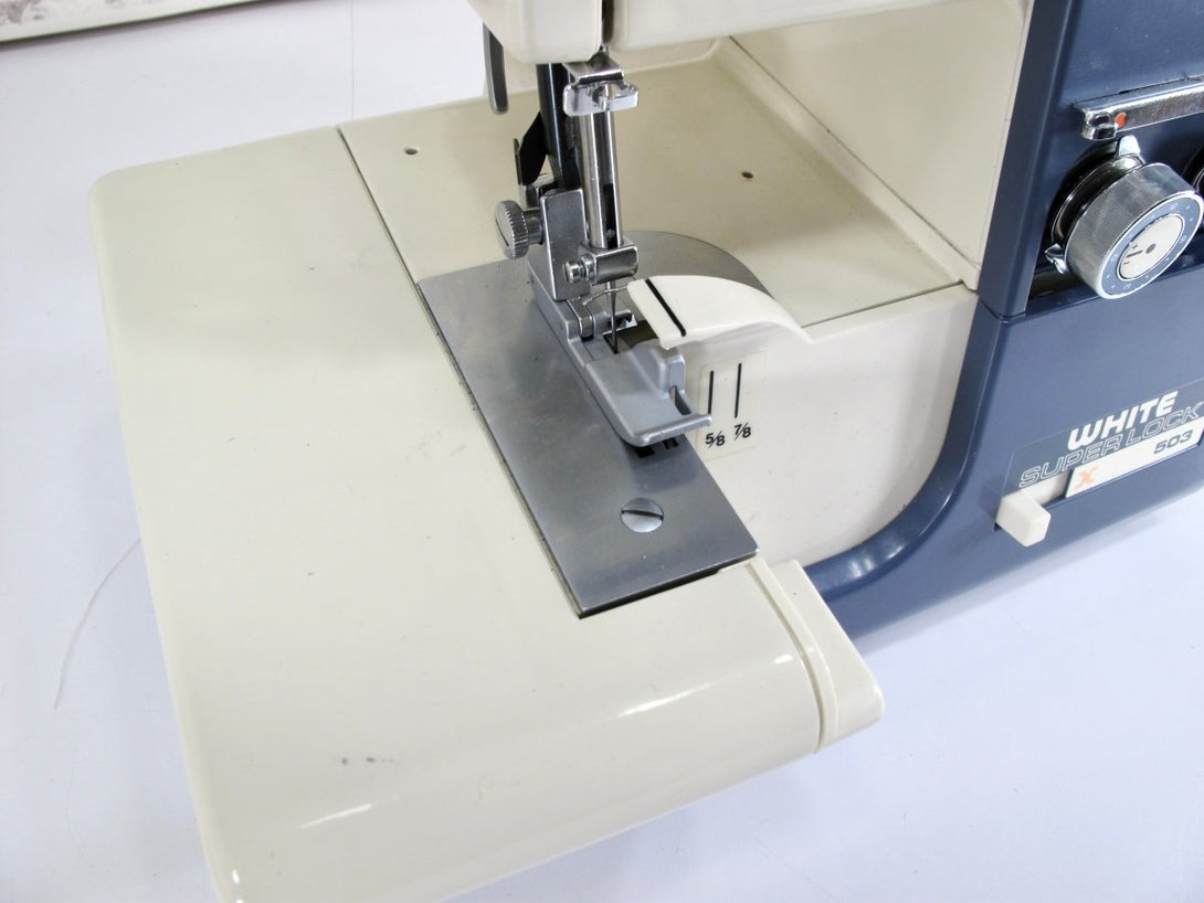 White Super Lock 503 Overlocking Serger Sewing Machine w/ Footpedal - ZeereeZ