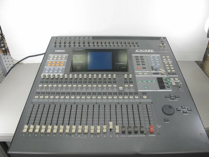 Yamaha 02R 40 Input Dynamics/ 4 Band EQ Motorized Digital Audio Recording Mixer - ZeereeZ