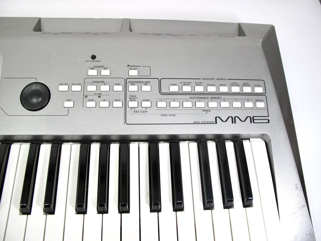 Yamaha MM6 61 Key Compact Music Synthesizer Workstation Keyboard - ZeereeZ
