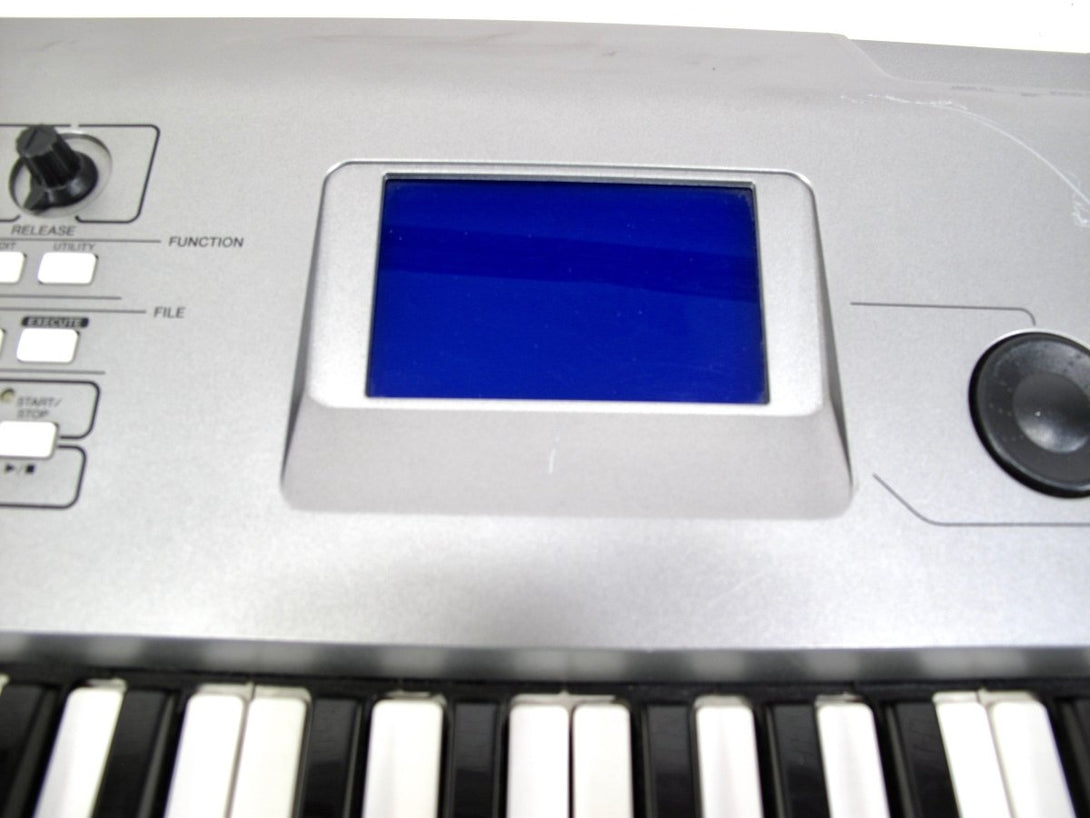Yamaha MM6 61 Key Compact Music Synthesizer Workstation Keyboard - ZeereeZ