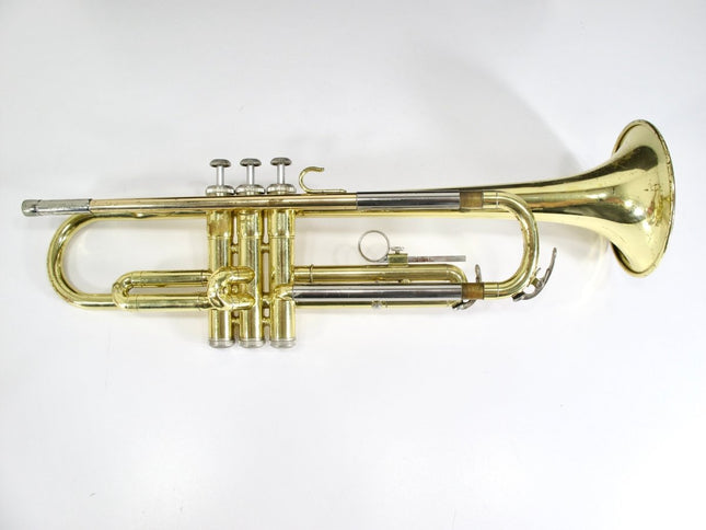 Yamaha YTR - 2320 Bb Brass Trumpet w/ Mouthpiece - ZeereeZ