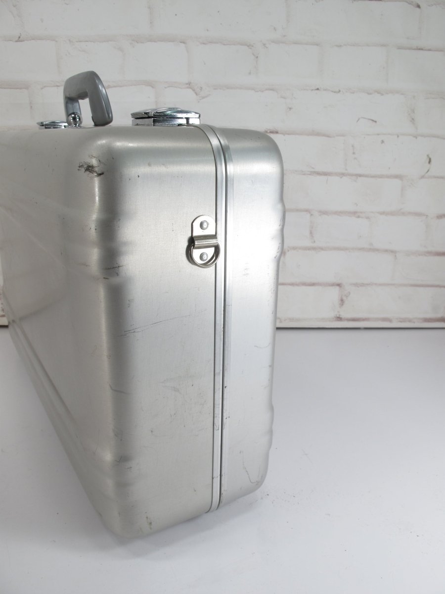 Zero Halliburton Vintage Aluminum Briefcase Camera Equipment Case 21”x13"x6" - ZeereeZ