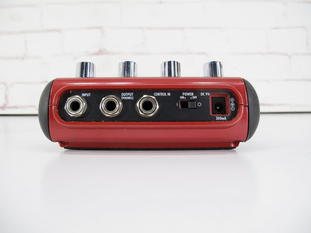 Zoom B2 Bass Multi - Effects Pedal and Built - in Drum Machine - ZeereeZ